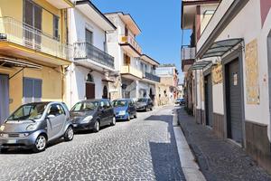 CASA DI CORTE A BRUSCIANO