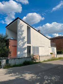 Abitazione indipendente di moderna costruz