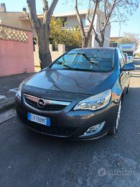Opel Astra 2011