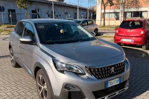 PEUGEOT 3008 2019