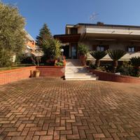 PORZIONE DI TRIFAMILIARE A TERAMO