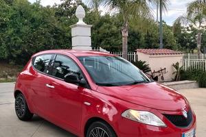 Lancia Ypsilon 1.2 69 CV 5 porte GPL Ecochic Plati