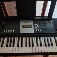 Pianola YAMAHA YPT 230