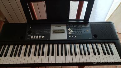 Pianola YAMAHA YPT 230