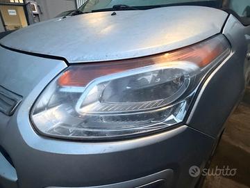 Fanale anteriore sinistro Citroen C3 Picasso anno 