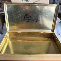 Antica scatola di latta