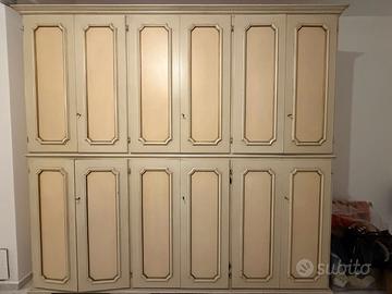 Armadio vintage 12 ante in legno massello