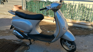 Vespa et4 125 1998