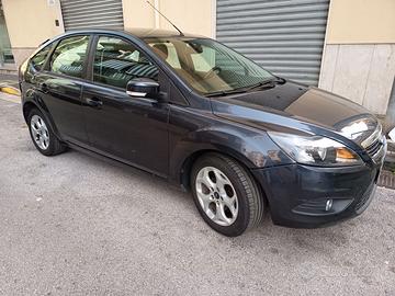 Ford Focus eco MODELLO 2011 pochi KM neopatentati