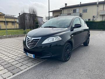 Lancia Ypsilon 1.2 69 CV 5 porte GPL Ecochic Gold