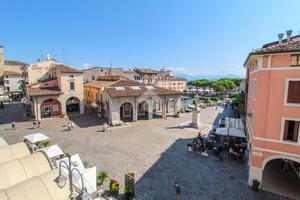 UFFICIO A DESENZANO DEL GARDA