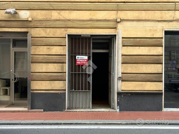 NEGOZIO A RAPALLO