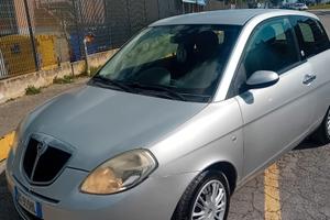 Lancia Y