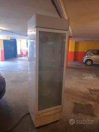 vetrina frigo per bibite 