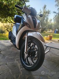 Scooter Piaggio Medley 125 s