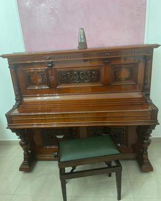 Pianoforte verticale antico
