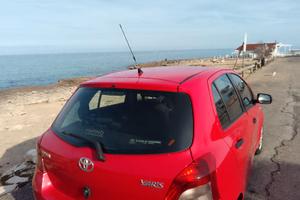 Toyota Yaris 1.0 benzina