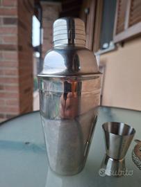 shaker con bicchierino