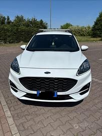 Ford Kuga ST-Line X 2.5 Plug-In Hybrid – 225 CV