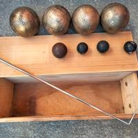 Per gioco BOCCE.