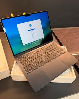 Apple Macbook Air 13 2025 chip M4 come nuovo