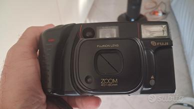 macchina fotografica usata 2 volte con rullino 
