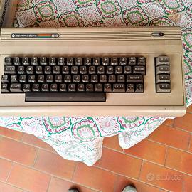 Commodore 64 breadbin + Datassette 1530 + joystick