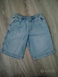 pantaloni corti
