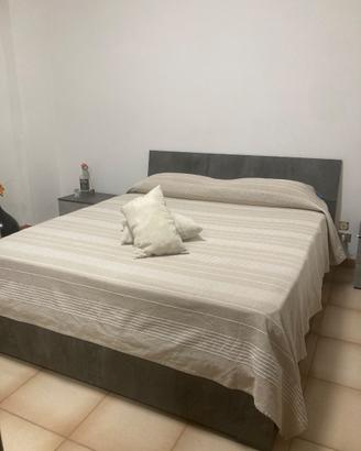 Camera da letto completa colore grigio