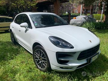 Porsche Macan 3.6 Turbo con GANCIO TRAINO Webasto