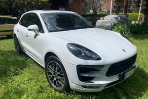 Porsche Macan 3.6 Turbo con GANCIO TRAINO Webasto