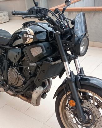 Yamaha xsr 700