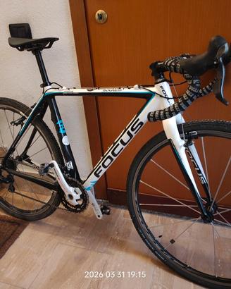 Focus Mares CX carbonio