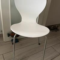 Tre sedie conforama bianche