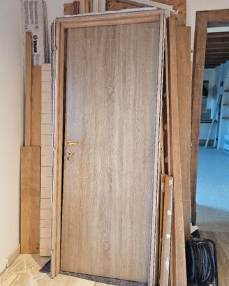n 2 porte interne a battente L 80 x H 210 cm