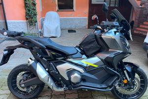 Honda x ADV 750 aprile 2024