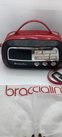 ICONICA BORSA RADIO BRACCIALINI: DESIGN UNICO E ST