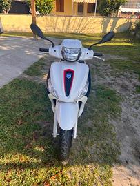 Piaggio medley 125s