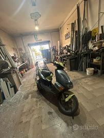 Aprilia sr fari tondi