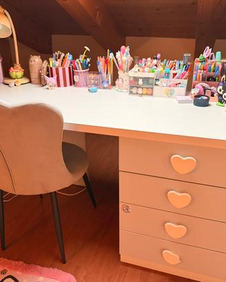 Scrivania con cuori Mondo Convenienza