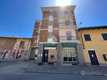 3 LOCALI A BIANZÈ