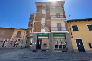 3 LOCALI A BIANZÈ