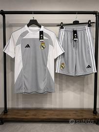 Completino Da Calcio Adidas Real  Madrid Taglia L