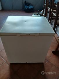 freezer a pozzetto  IGNIS