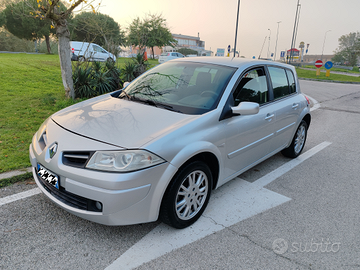 Renault megane 1.6 GPL" di casa 2008 Perfetta