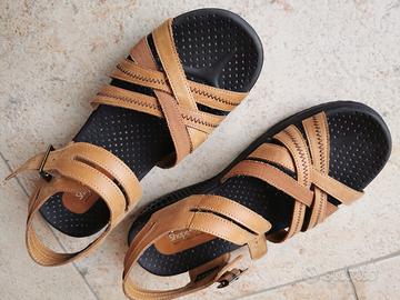 sandalo Skechers