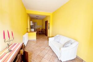 Appartamento con Ingr. indip. e due Camere UA/036