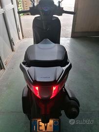 Beverly s 300 i.e. 
