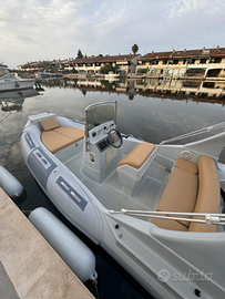 Gommone 5.80 com motore mercury 90cv