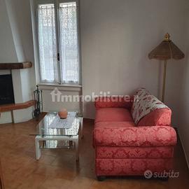 In casa privata bilocale arredato Termoautonomo